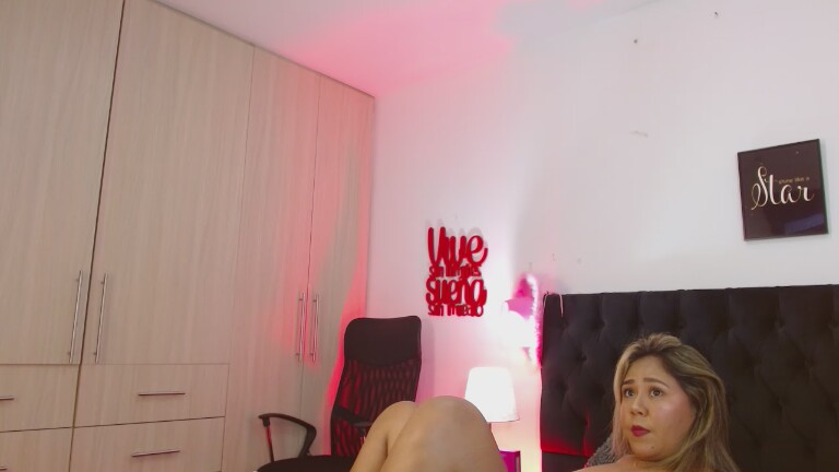 ChristinWeet's Streamate show and profile