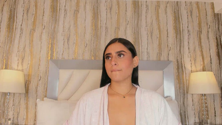 Sara_Hanniston's Streamate show and profile