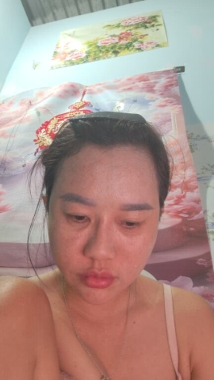 EmilyShow_96's Streamate show and profile