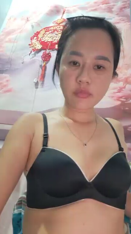 EmilyShow_96's Streamate show and profile