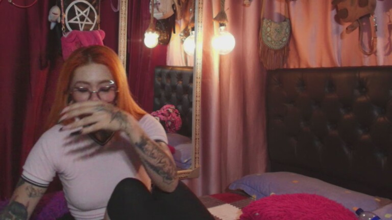 Neicaru's Streamate show and profile