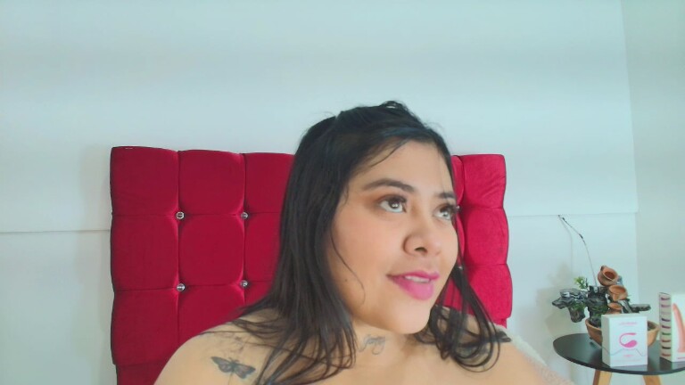 ema_foxyy's Streamate show and profile