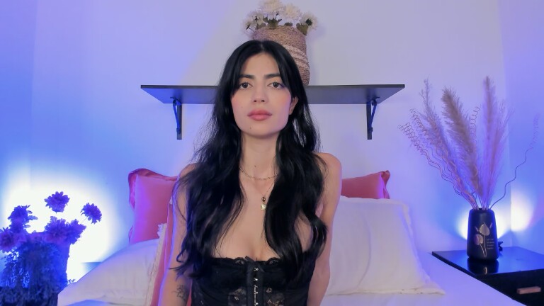 SaraFernandez's Streamate show and profile