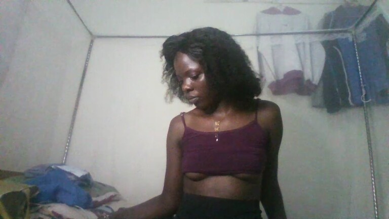 JuicyAssBarbie's Streamate show and profile