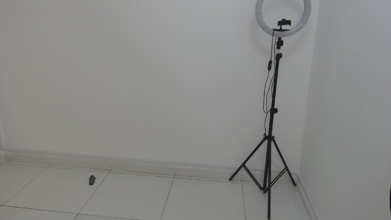 EllieBella's Streamate show and profile