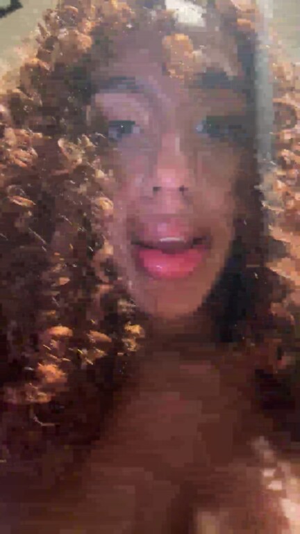 MaiaCox's Streamate show and profile