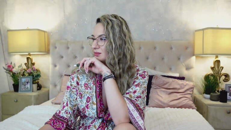 AshleyVasquezz's Streamate show and profile