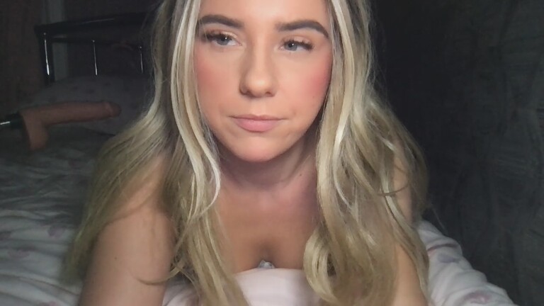 Bella808's Streamate show and profile