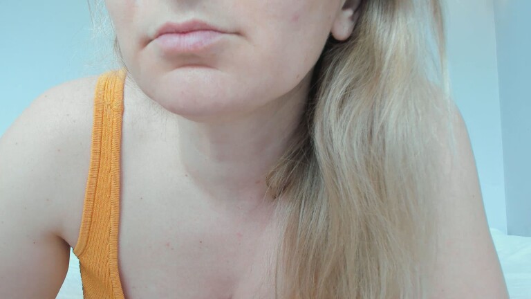 XxSweety_GirlxX's Streamate show and profile