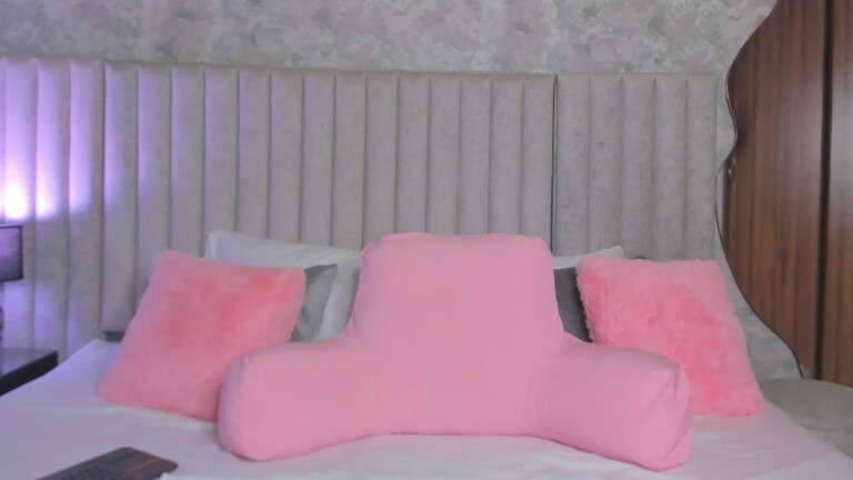 VenusMillan's Streamate show and profile