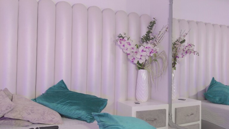 SamanthaHans's Streamate show and profile