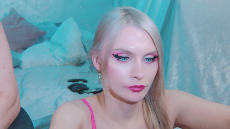DenLina's Streamate show and profile
