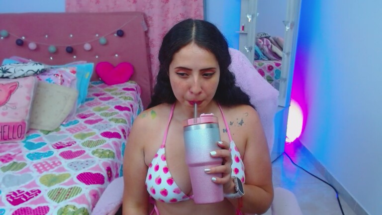 AliceeSiimpson's Streamate show and profile