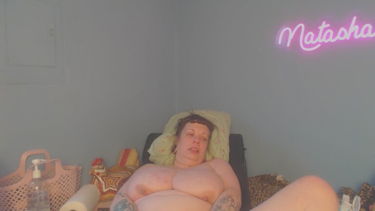 NatashaSalad's Streamate show and profile