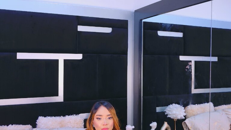 AlanaFerrara's Streamate show and profile