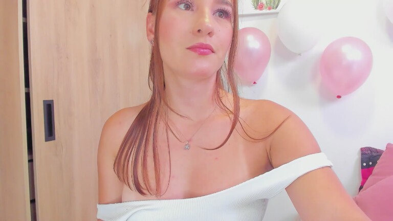 LunaGrealish's Streamate show and profile