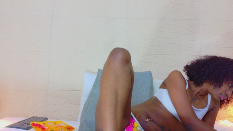 Slimchocobar28's Streamate show and profile