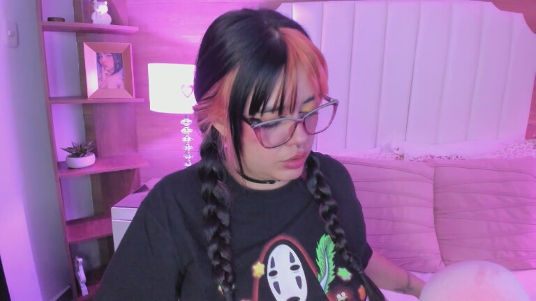 MaddieWaves's Streamate show and profile