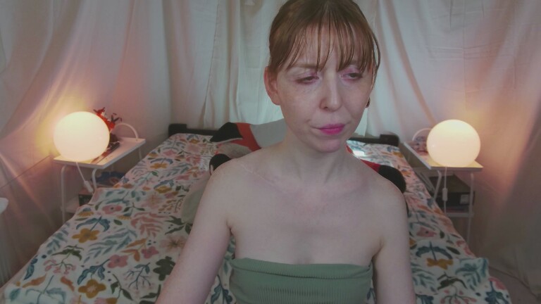 LoraFoxy's Streamate show and profile