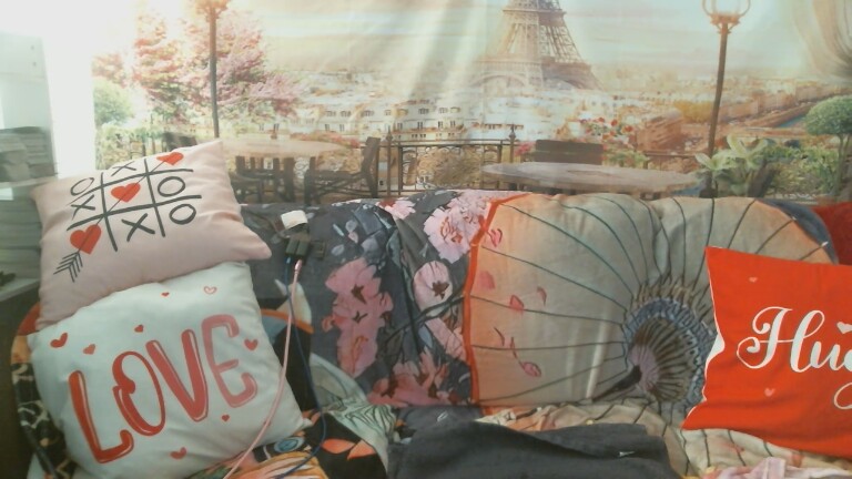 lovehollyann's Streamate show and profile