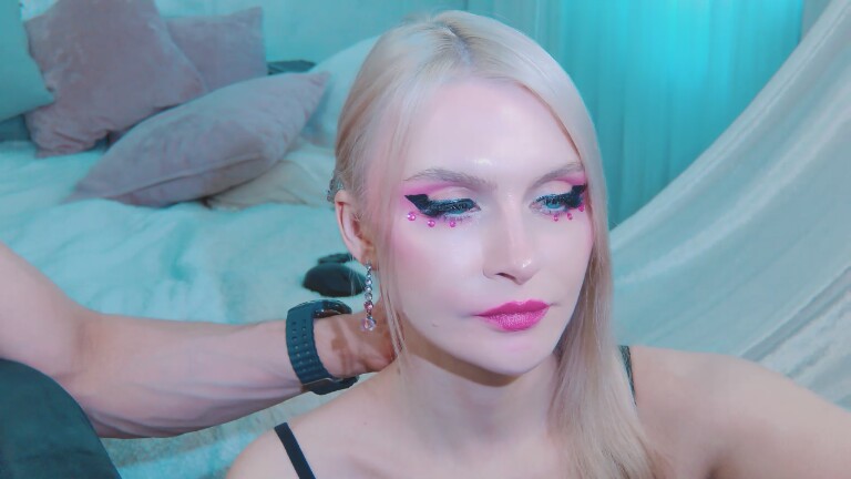 DenLina's Streamate show and profile