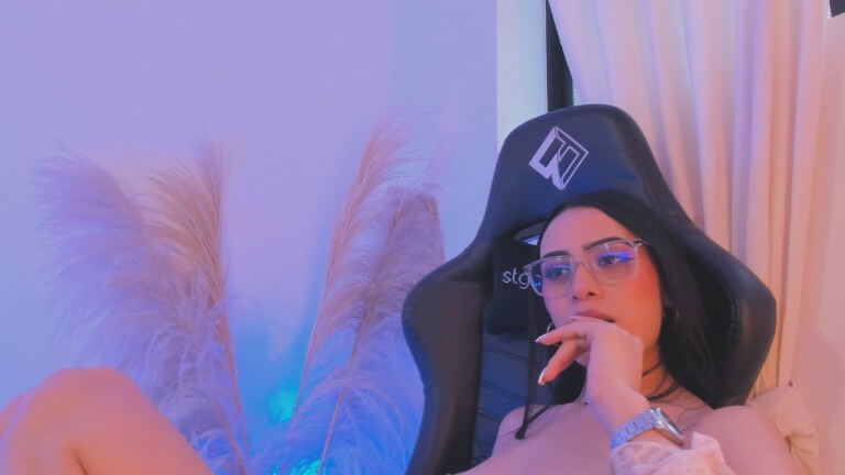 CheerryX's Streamate show and profile