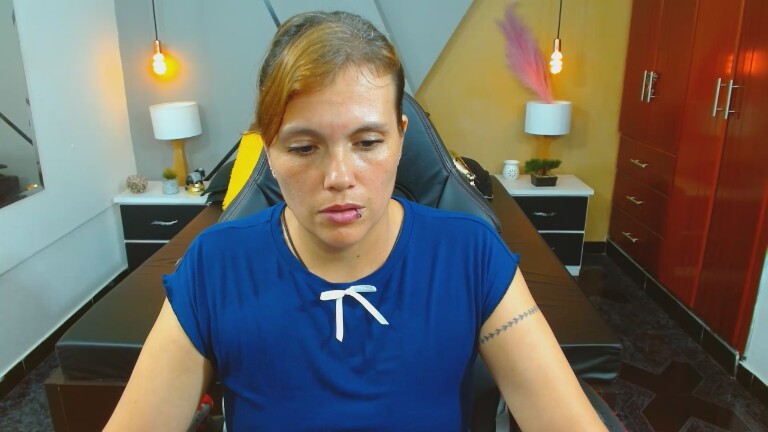 ConieMoss's Streamate show and profile