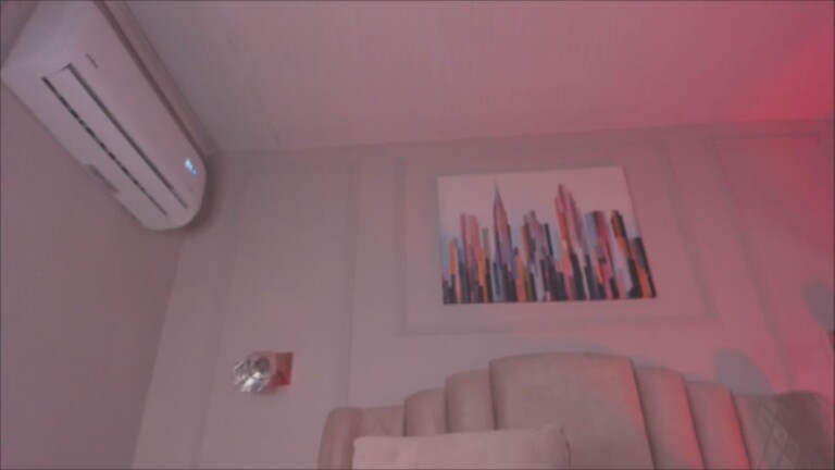 mia_kisses22's Streamate show and profile