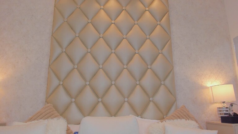 MiaaCaastro's Streamate show and profile