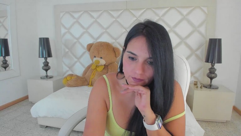 mia_sweetie's Streamate show and profile