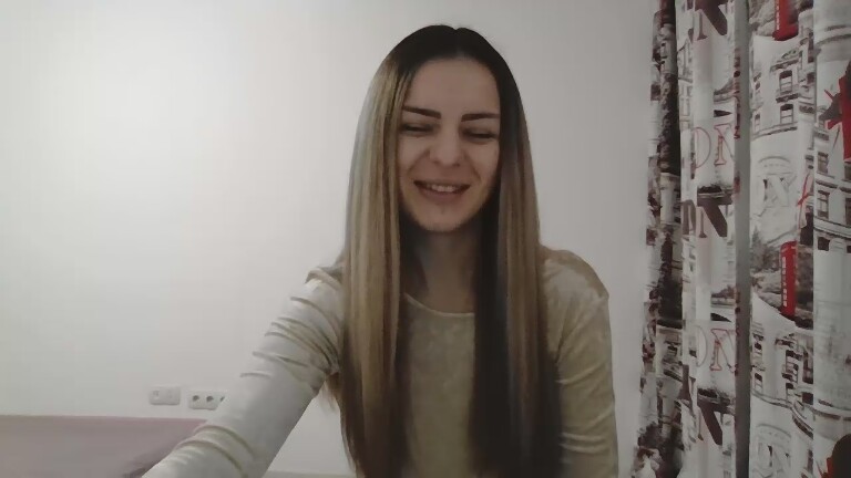 EMYILIA's Streamate show and profile