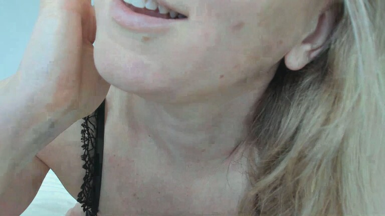 XxSweety_GirlxX's Streamate show and profile