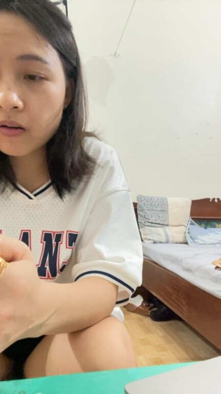 MiaTrang's Streamate show and profile