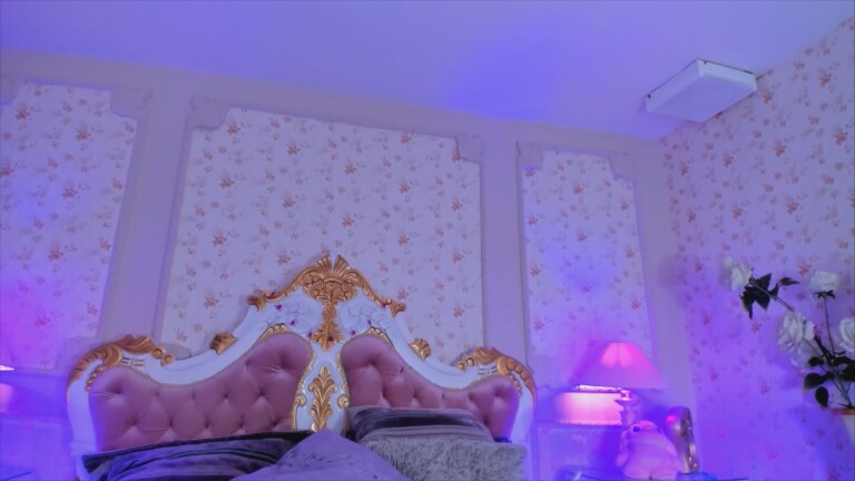 JuneEvanss's Streamate show and profile