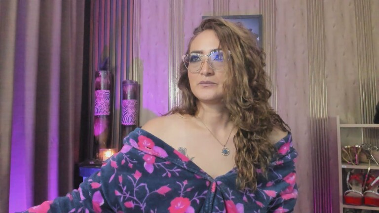 AdeleMour's Streamate show and profile