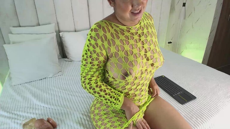 BETTY_BOOGB's Streamate show and profile