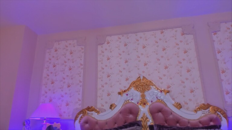 JuneEvanss's Streamate show and profile