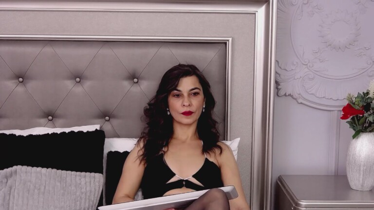 YourSpecialLady's Streamate show and profile