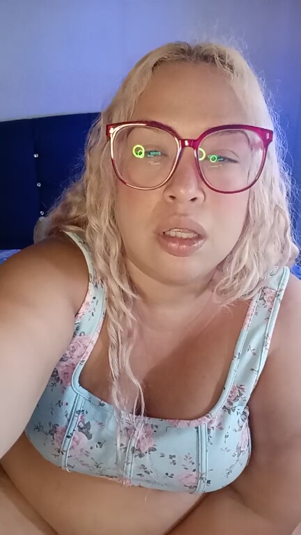 Anna_Love69's Streamate show and profile