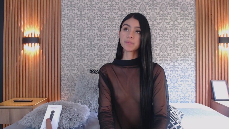 Charlotte_18's Streamate show and profile