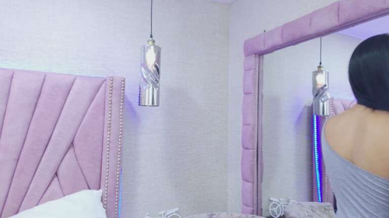 ElenaRamirez's Streamate show and profile