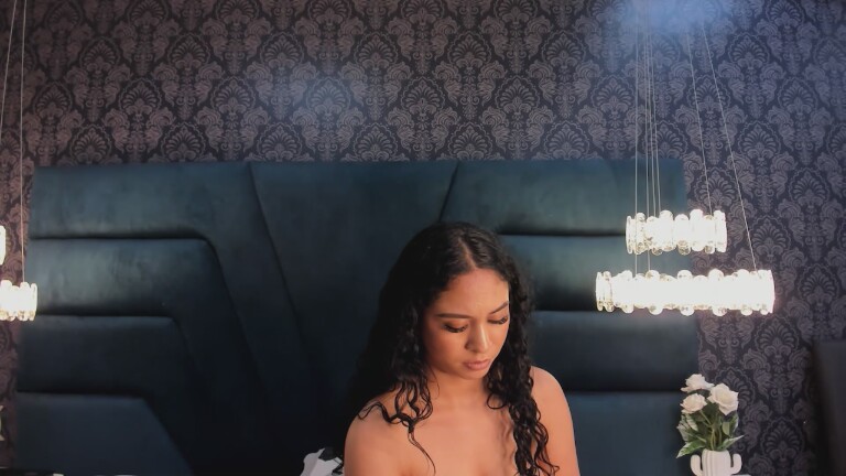 ScarlettFlever's Streamate show and profile