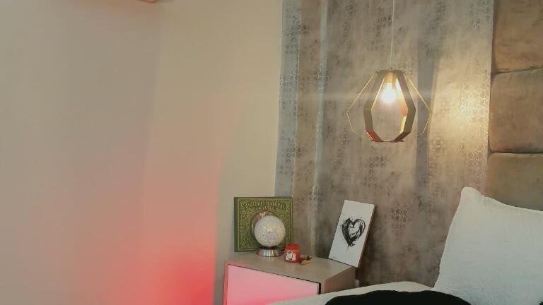 Ginebra_Belucci's Streamate show and profile