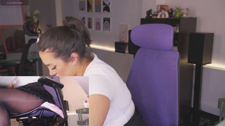 KimbeerlyClars's Streamate show and profile