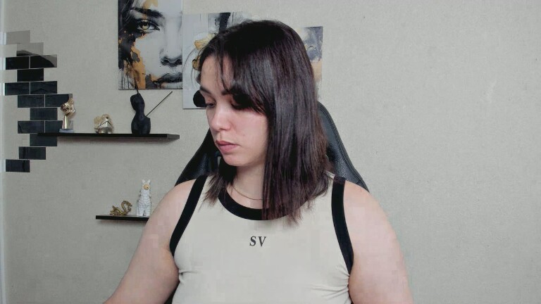 GlamNova's Streamate show and profile