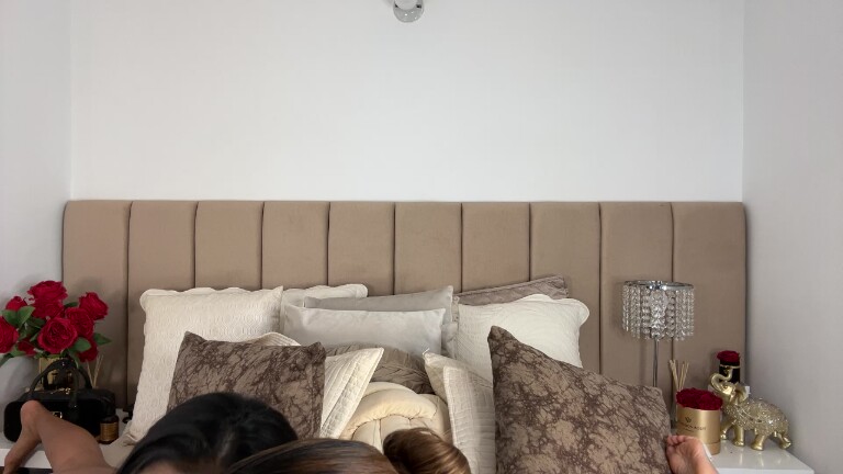 Lia_Brooks's Streamate show and profile