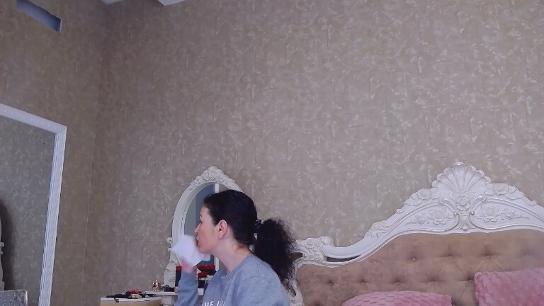 NataliaRed's Streamate show and profile