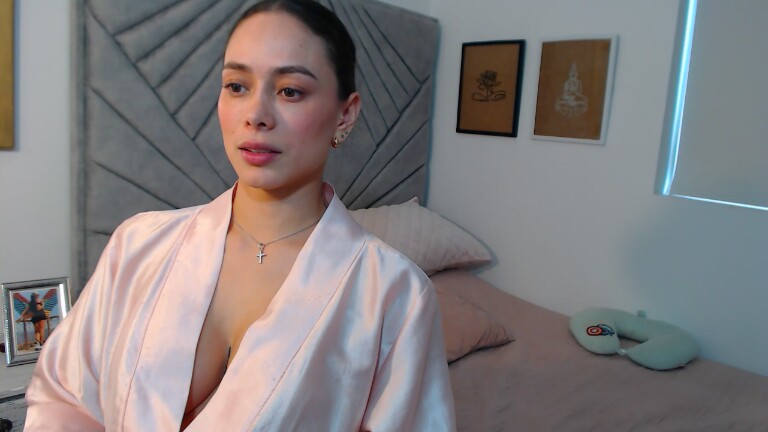 Abbiehernandez's Streamate show and profile