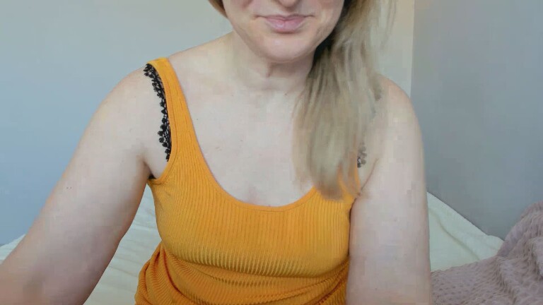 XxSweety_GirlxX's Streamate show and profile