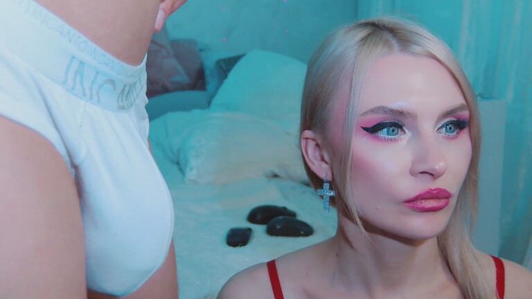 DenLina's Streamate show and profile